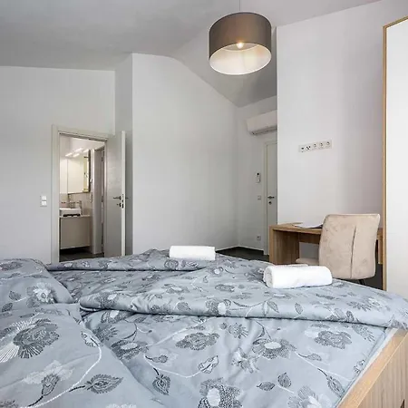 Simic Semesterbostad *