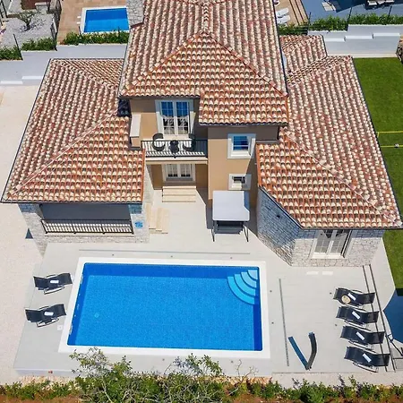 Simic Holiday home *