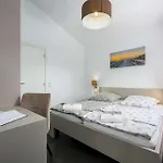 Semesterbostad Simic *