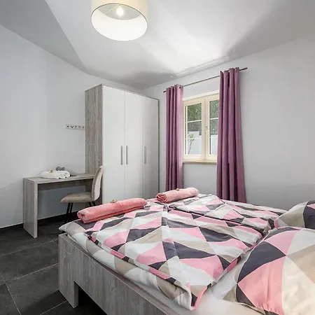 Simic Semesterbostad